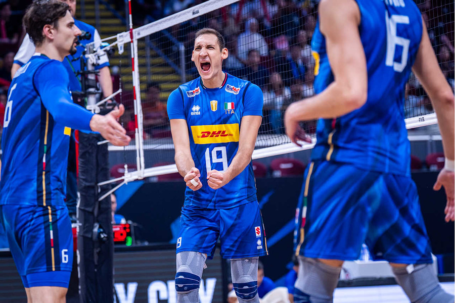 Roberto Russo, centrale azzurro