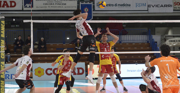 Serie A3 Credem Banca, Finale Promozione: Domotek Reggio Calabria-Conad Reggio Emilia la Gara 2 lascerà un segno? Serie A3 Credem Banca, Finale Promozione: Domotek Reggio Calabria-Conad Reggio Emilia la Gara 2 lascerà un segno?