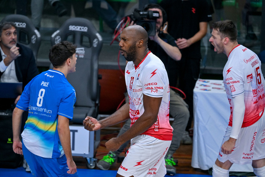 Piacenza: Simon verso l’operazione. Stop di mesi per il centrale cubano della Gas Sales Bluenergy Piacenza: Simon verso l’operazione. Stop di mesi per il centrale cubano della Gas Sales Bluenergy