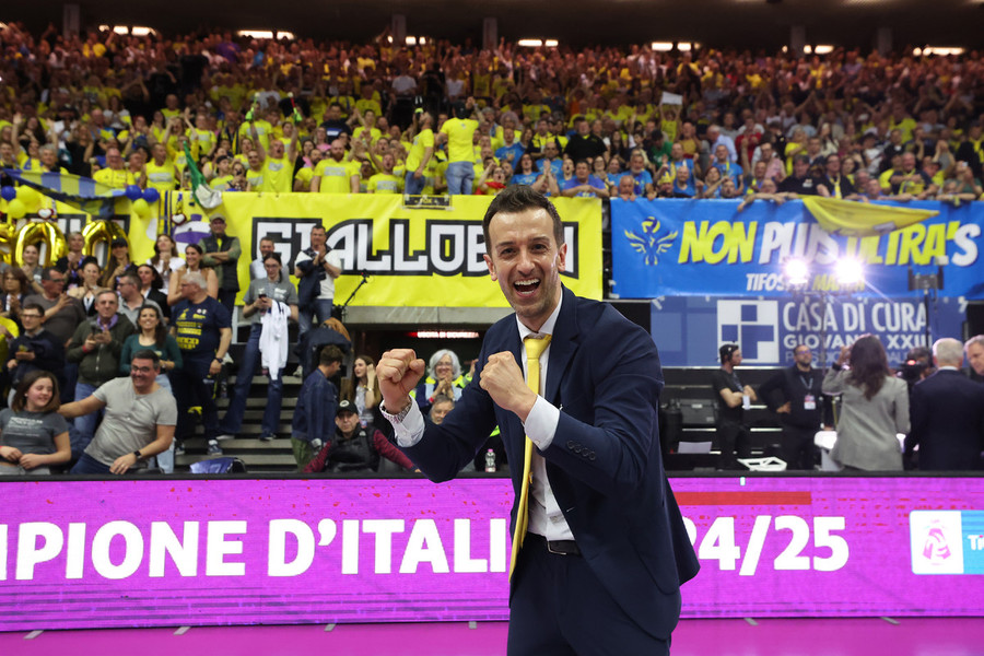 Conegliano: Santarelli, "Non mi muovo da qui". Il coach smentisce le voci dalla Turchia