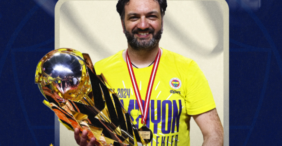 Fenerbahçe, ora è ufficiale: Stefano Lavarini torna sulla panchina del club turco Fenerbahçe, ora è ufficiale: Stefano Lavarini torna sulla panchina del club turco