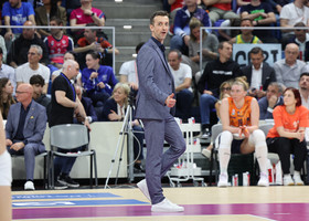 Conegliano: Santarelli dopo il 3-0 a Milano. "Concretezza e lavoro tattico, ma la serie non è finita" Conegliano: Santarelli dopo il 3-0 a Milano. "Concretezza e lavoro tattico, ma la serie non è finita"