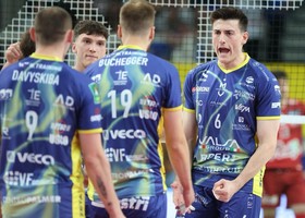 Perugia ufficializza Giovanni Sanguinetti: è il nuovo centrale bianconero Perugia ufficializza Giovanni Sanguinetti: è il nuovo centrale bianconero