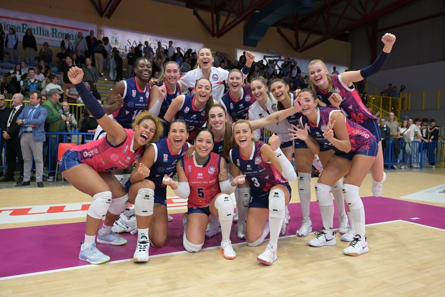 A1 Tigotà: Scandicci, secondo 3-0 consecutivo. Bosetti e Ruddins trascinano contro San Giovanni in Marignano A1 Tigotà: Scandicci, secondo 3-0 consecutivo. Bosetti e Ruddins trascinano contro San Giovanni in Marignano