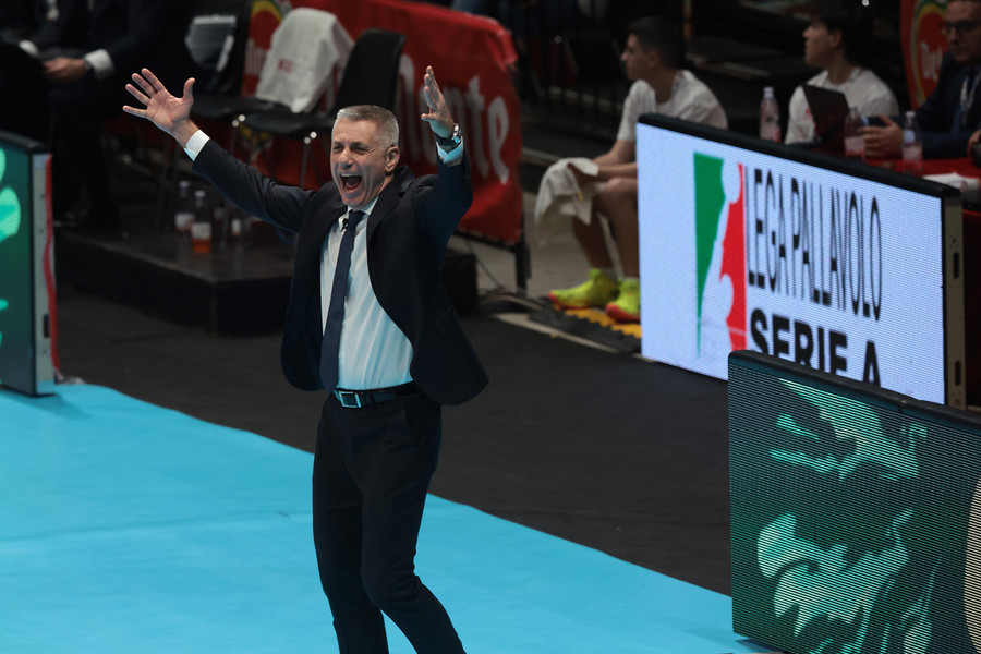 Turchia: Stoytchev torna subito in sella, dai play off con Verona alla semifinale europea con l’HalkBank