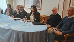 Sacripanti e il suo gruppo di lavoro