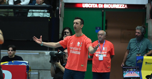 Conegliano: Santarelli, “Una vittoria palpitante, la squadra ha mostrato carattere e responsabilità” Conegliano: Santarelli, “Una vittoria palpitante, la squadra ha mostrato carattere e responsabilità”