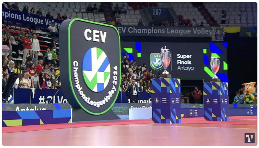 Superfinals: La cerimonia di premiazione di Trento e Conegliano