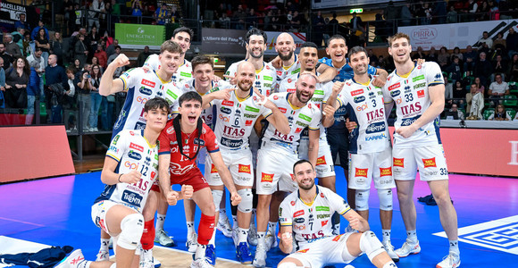 Superlega Credem Banca: Trento torna a vincere, Michieletto trascina i campioni d’Italia a Cuneo Superlega Credem Banca: Trento torna a vincere, Michieletto trascina i campioni d’Italia a Cuneo
