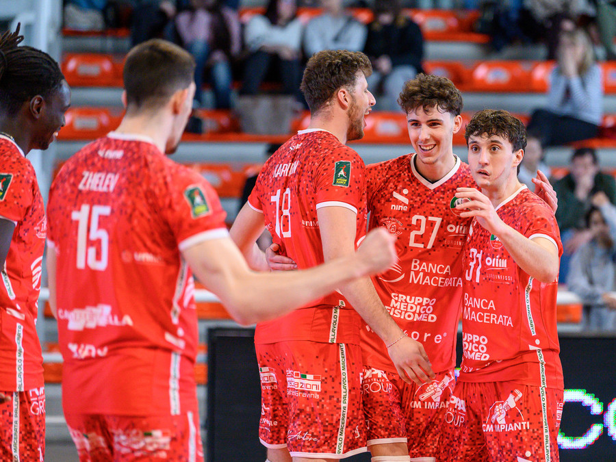 EnergyTime Spike Devils Campobasso, nel roster arriva lo schiacciatore Talevi, nella foto con la maglia n. 27 EnergyTime Spike Devils Campobasso, nel roster arriva lo schiacciatore Talevi, nella foto con la maglia n. 27