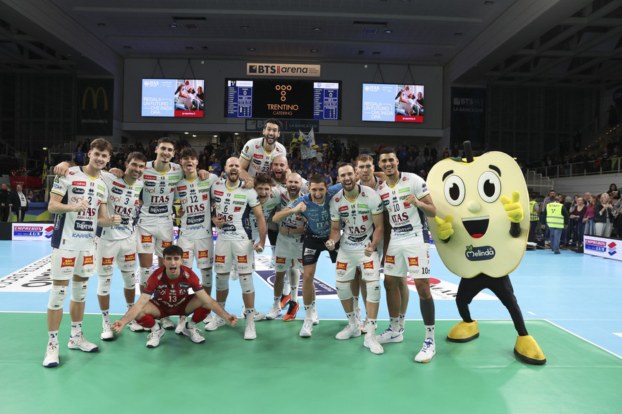 Superlega Credem Banca: Trento mantiene l’imbattibilità, Cuneo passa a Grottazzolina, impresa al cardiopalma di Cisterna su Modena Superlega Credem Banca: Trento mantiene l’imbattibilità, Cuneo passa a Grottazzolina, impresa al cardiopalma di Cisterna su Modena