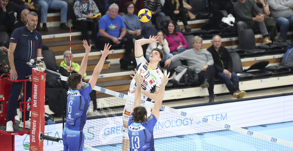 Play Off 5° posto: Monza sfida Trento in semifinale, Milano attende Modena o Cuneo Play Off 5° posto: Monza sfida Trento in semifinale, Milano attende Modena o Cuneo