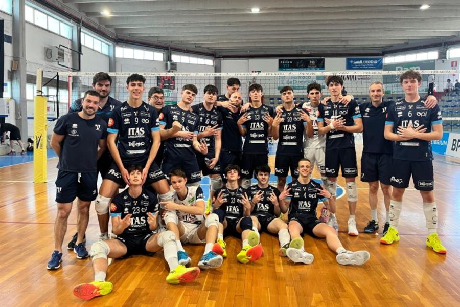 L'Itas Trentino Under 19 festeggia la vittoria della Pool A della prima fase a Termoli