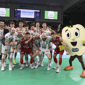 Superlega Credem Banca: Trento solida nel fortino di casa! 3-1 ad una Lube con alti e bassi. Non basta Nikolov Superlega Credem Banca: Trento solida nel fortino di casa! 3-1 ad una Lube con alti e bassi. Non basta Nikolov