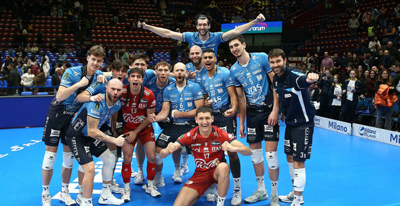 Superlega Credem Banca: Trento passa davanti ai 7600 spettatori del Forum e rafforza il terzo posto