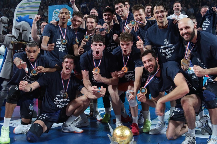 Francia: 10° titolo per Tours! Poitiers battuto in tre set nella finale