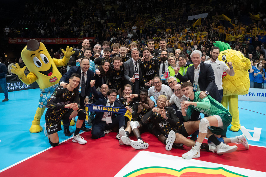 Del Monte Coppa Italia: Verona seconda semifinalista. Prova di forza sulla Sir, 3-0 Del Monte Coppa Italia: Verona seconda semifinalista. Prova di forza sulla Sir, 3-0