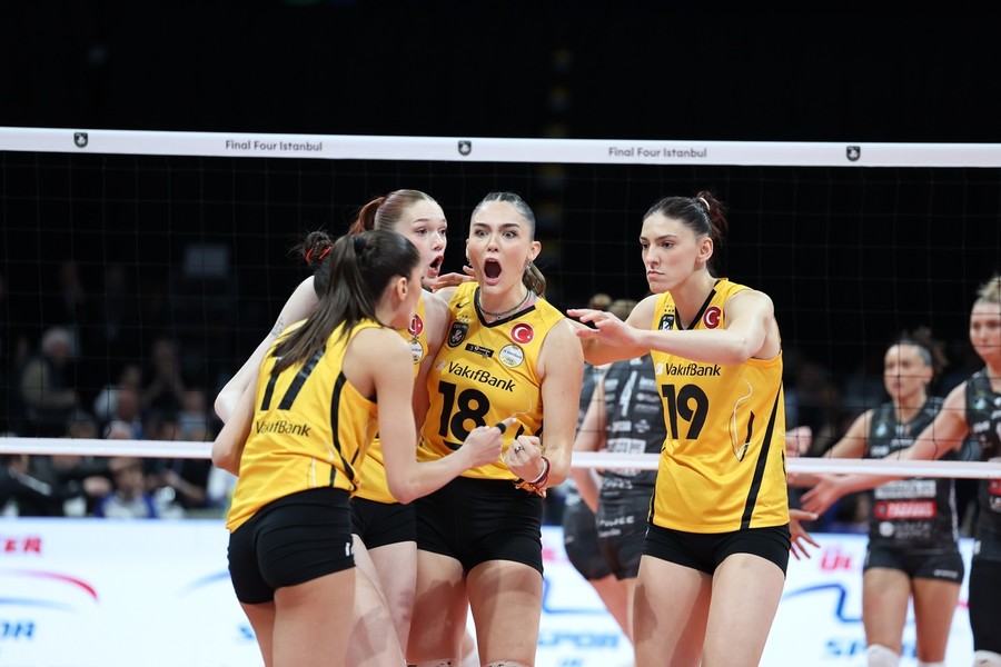 Champions League F.: Vakifbank  da 0-2 a 3-2. Brakocevic e c. in finale