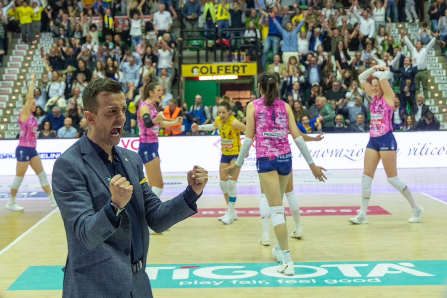 A1 Tigotà: Conegliano-Milano: Gara 1 da brividi, le Pantere vincono al tie-break e si portano avanti nella serie