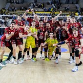 Superlega Credem Banca: Civitanova vince gara 3 a Verona 3-2 e si porta sul 2-1 nella serie. Finale caldissimo nel palas veneto Superlega Credem Banca: Civitanova vince gara 3 a Verona 3-2 e si porta sul 2-1 nella serie. Finale caldissimo nel palas veneto