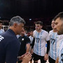 Andrea Giani parla ai giocatori dell'Argentina