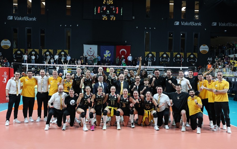 Sultanlar Ligi: VakifBank batte Fenerbahce 3-1 in Gara 3, Markova e Boskovic trascinano il 2-1 nella serie