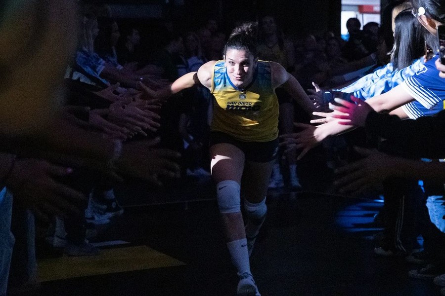 Valeria Papa all'ingresso in campo