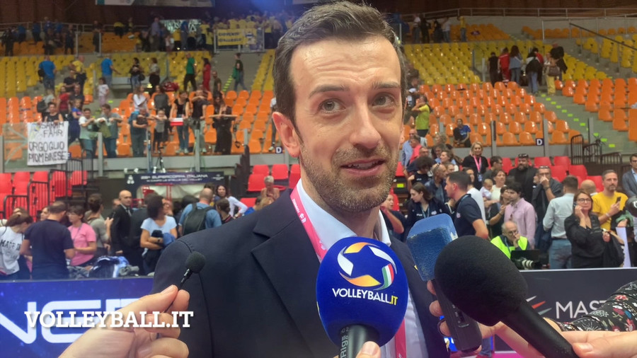 Conegliano: Vince l'Imoco.  Santarelli: &quot;Di squadra, soffrendo, è stata una buona prova di squadra&quot;