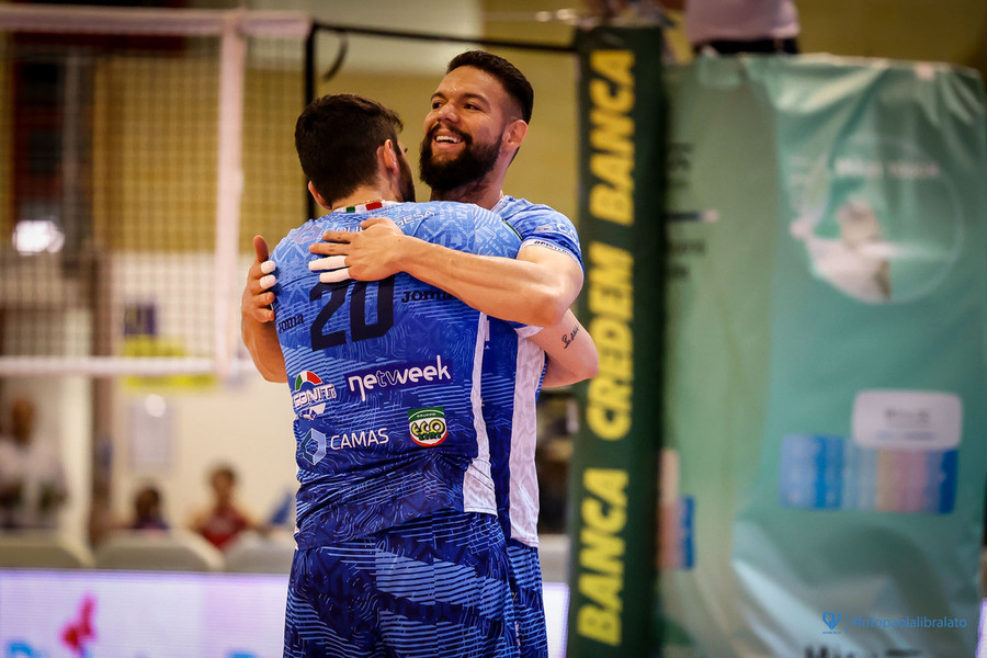 Willner Rivas con la maglia di Cisterna