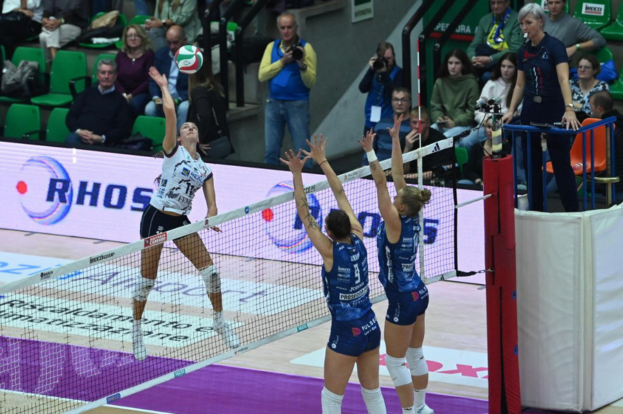 A1 Tigotà: San Giovanni cerca punti salvezza, Conegliano e Scandicci in trasferta a Chieri e Busto Arsizio A1 Tigotà: San Giovanni cerca punti salvezza, Conegliano e Scandicci in trasferta a Chieri e Busto Arsizio