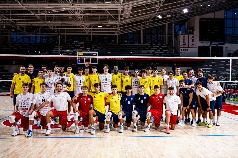 Modena-Reggio Emilia, primo test chiuso sul 2-2 al PalaBigi Modena-Reggio Emilia, primo test chiuso sul 2-2 al PalaBigi