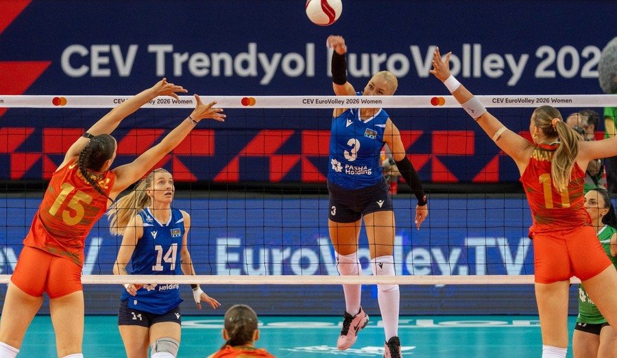 Yelizaveta Ruban in attacco contro il Portogallo agli Europei Femminili 2026 (foto CEV) Yelizaveta Ruban in attacco contro il Portogallo agli Europei Femminili 2026 (foto CEV)