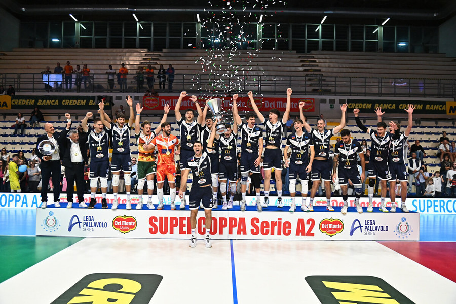 Brescia conquista la Del Monte Supercoppa A2 Brescia conquista la Del Monte Supercoppa A2