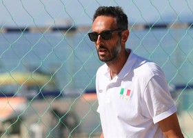 Gli azzurri della Nazionale maschile di beach volley al lavoro agli ordini di Paolo Nicolai Gli azzurri della Nazionale maschile di beach volley al lavoro agli ordini di Paolo Nicolai