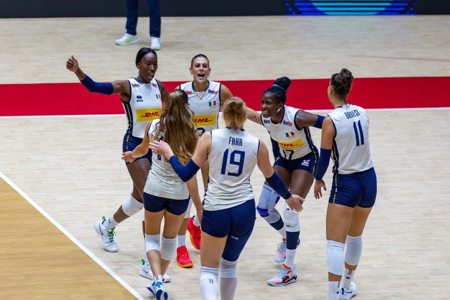 Le azzurre centrano il 31esimo successo consecutivo e sono già agli Ottavi