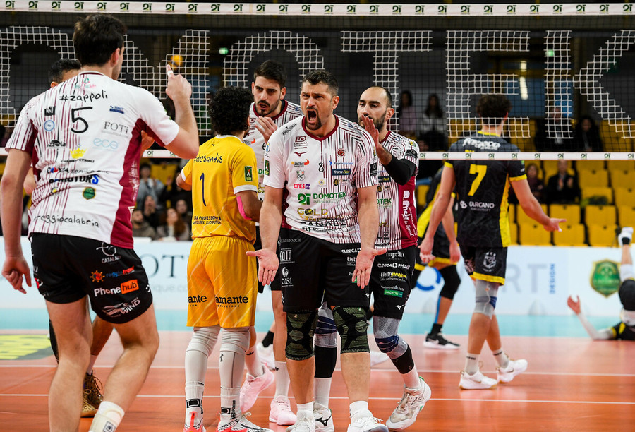 Davide Saitta resta alla Domotek Volley Reggio Calabria per la A2 Davide Saitta resta alla Domotek Volley Reggio Calabria per la A2