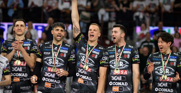 Donovan Dzavoronok con la maglia di Perugia