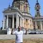 Enrico Salvi davanti alla Basilica di Superga dopo la camminata partita da Ciriè (foto Lega Pallavolo Serie A) Enrico Salvi davanti alla Basilica di Superga dopo la camminata partita da Ciriè (foto Lega Pallavolo Serie A)