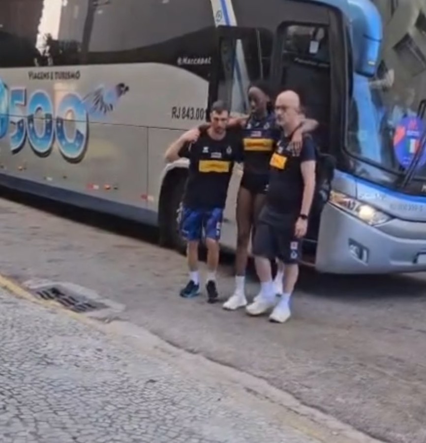 VNL F.: Caldo e umidità, Egonu ko in allenamento