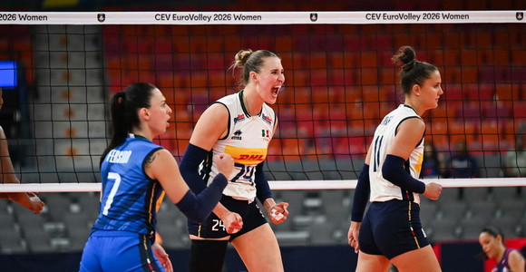 L'Italia festeggia il successo sulla Francia e il primo posto nella Pool D L'Italia festeggia il successo sulla Francia e il primo posto nella Pool D