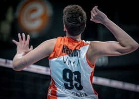 Eczacibasi in campo (foto Voleybol Plus) Eczacibasi in campo (foto Voleybol Plus)