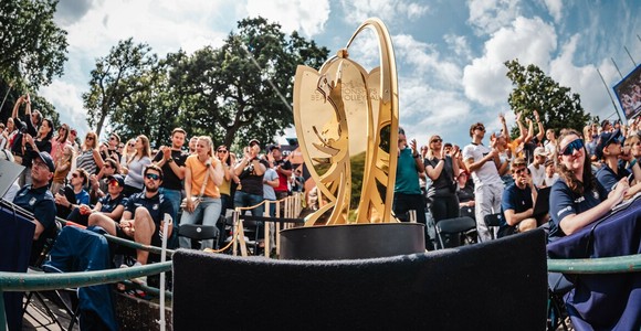 Il trofeo dell’EuroBeachVolley