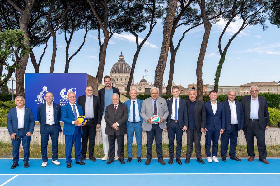 La firma della convenzione tra FIPAV e CSI La firma della convenzione tra FIPAV e CSI