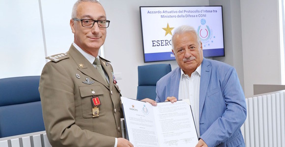La firma dell'accordo tra FIPAV ed Esercito La firma dell'accordo tra FIPAV ed Esercito