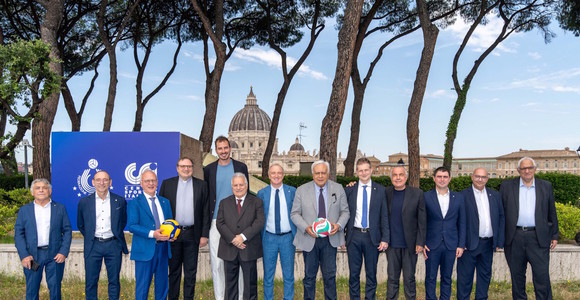 La firma della convenzione tra FIPAV e CSI
