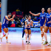 La Grecia festeggia lo storico accesso ai quarti di finale di EuroVolley 2026 La Grecia festeggia lo storico accesso ai quarti di finale di EuroVolley 2026