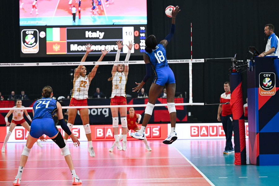 Le azzurre durante Italia-Montenegro agli EuroVolley 2026 Le azzurre durante Italia-Montenegro agli EuroVolley 2026
