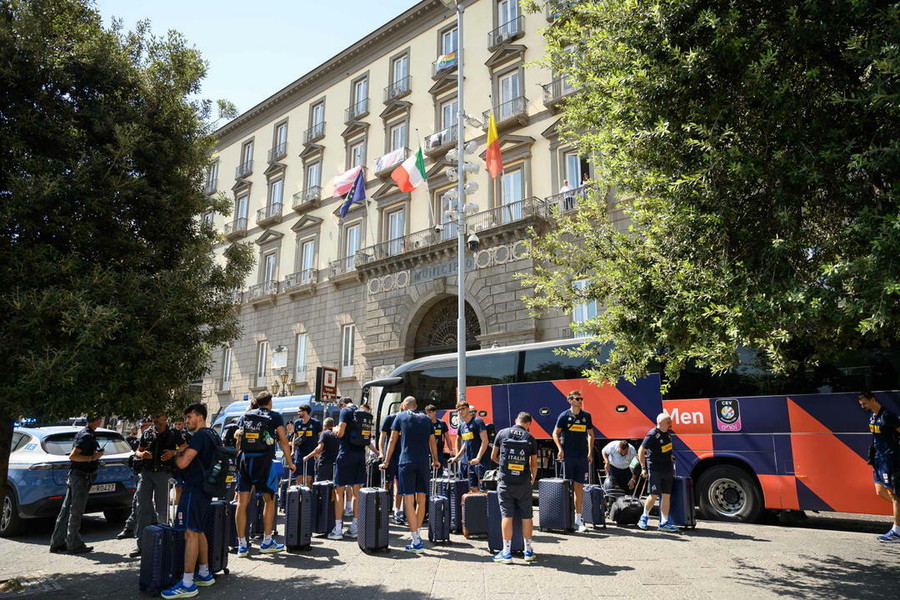 L'arrivo della Nazionale maschile a Napoli per EuroVolley 2026 L'arrivo della Nazionale maschile a Napoli per EuroVolley 2026
