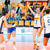 Le azzurrine dell'Italia Under 18 femminile in semifinale europea contro la Francia Le azzurrine dell'Italia Under 18 femminile in semifinale europea contro la Francia