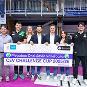 Il presidente Ivano Angeli con lo staff